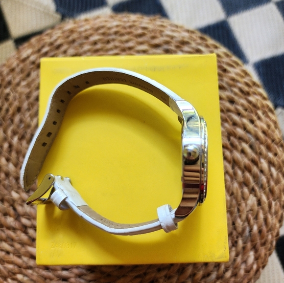 Invicta Angel White Leather Band Watch - Picture 11 of 12